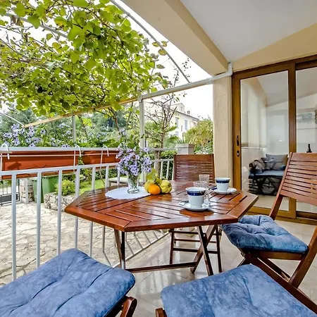 Pino בית הארחה