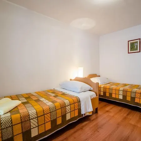 בית הארחה Pino